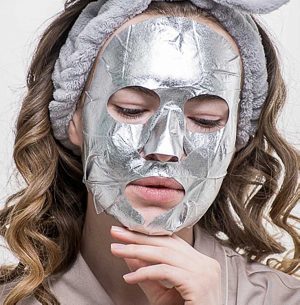 Какие маски для лица лучше увлажняют — тканевые, гидрогелевые или фольгированные
