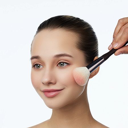 ЮНИLOOK Кисть для румян и сухих текстур, натуральный ворс, дерево, металл, 18см